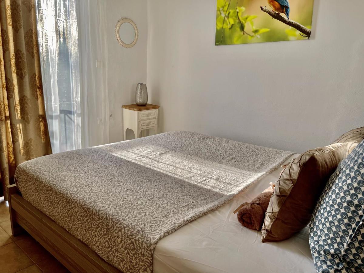 Nissaki Jonas Apartment Niszáki Kültér fotó